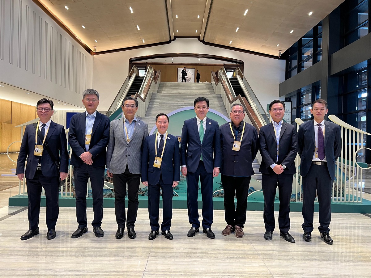The Secretary for Innovation, Technology and Industry, Professor Sun Dong (fourth right), attends the opening ceremony and plenary session of the 2023 World Internet Conference Wuzhen Summit in Wuzhen, Zhejiang, today (November 8) and is pictured with some members of the Hong Kong delegation. Next to Professor Sun is the Government Chief Information Officer, Mr Tony Wong (fourth left).