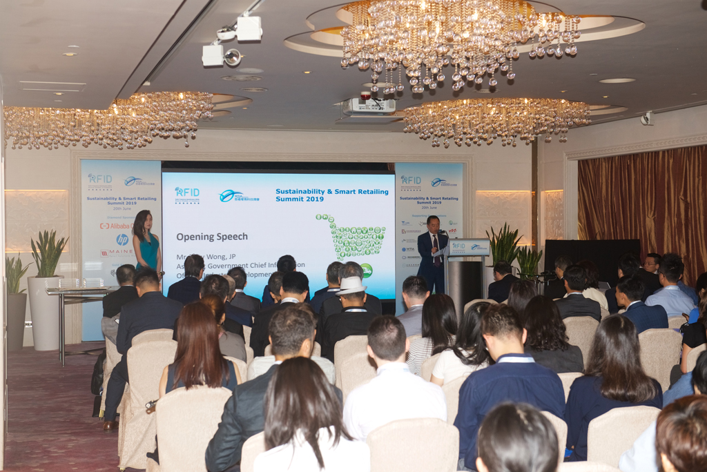 Mr. Tony Wong, Assistant Government Chief Information Officer (Industry Development), delivers Opening Speech at the “Sustainability & Smart Retailing Summit 2019”.