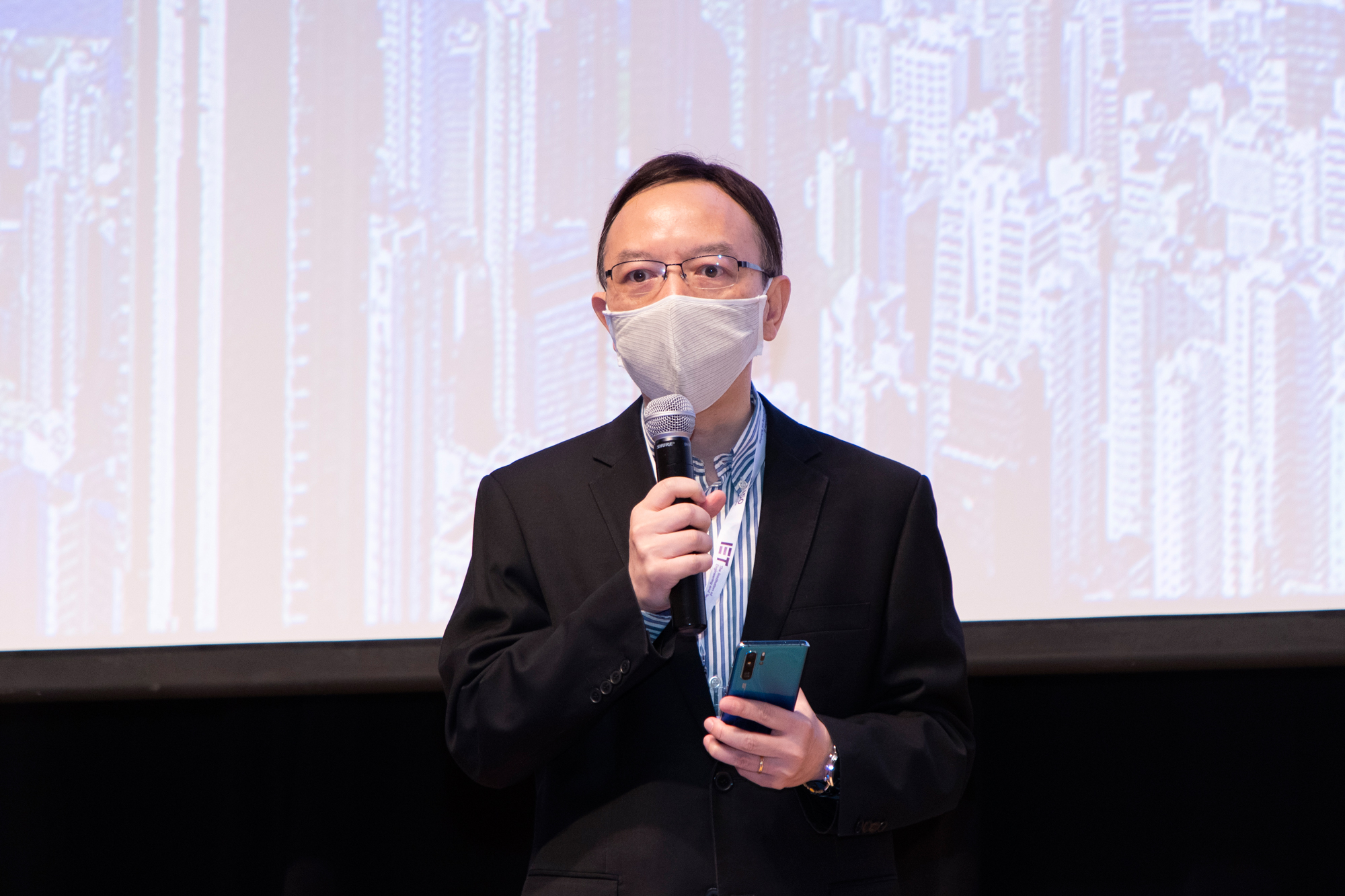 Mr. Victor Lam, Government Chief Information Officer, delivered presentation at the "IET Engineering Conference – Our World in 2030".