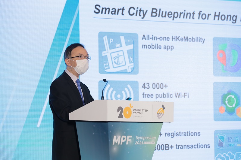 Mr. Victor Lam, Government Chief Information Officer, delivered presentation on “Hong Kong Smart City Blueprint 2.0“ at the “MPF Symposium 2021”.