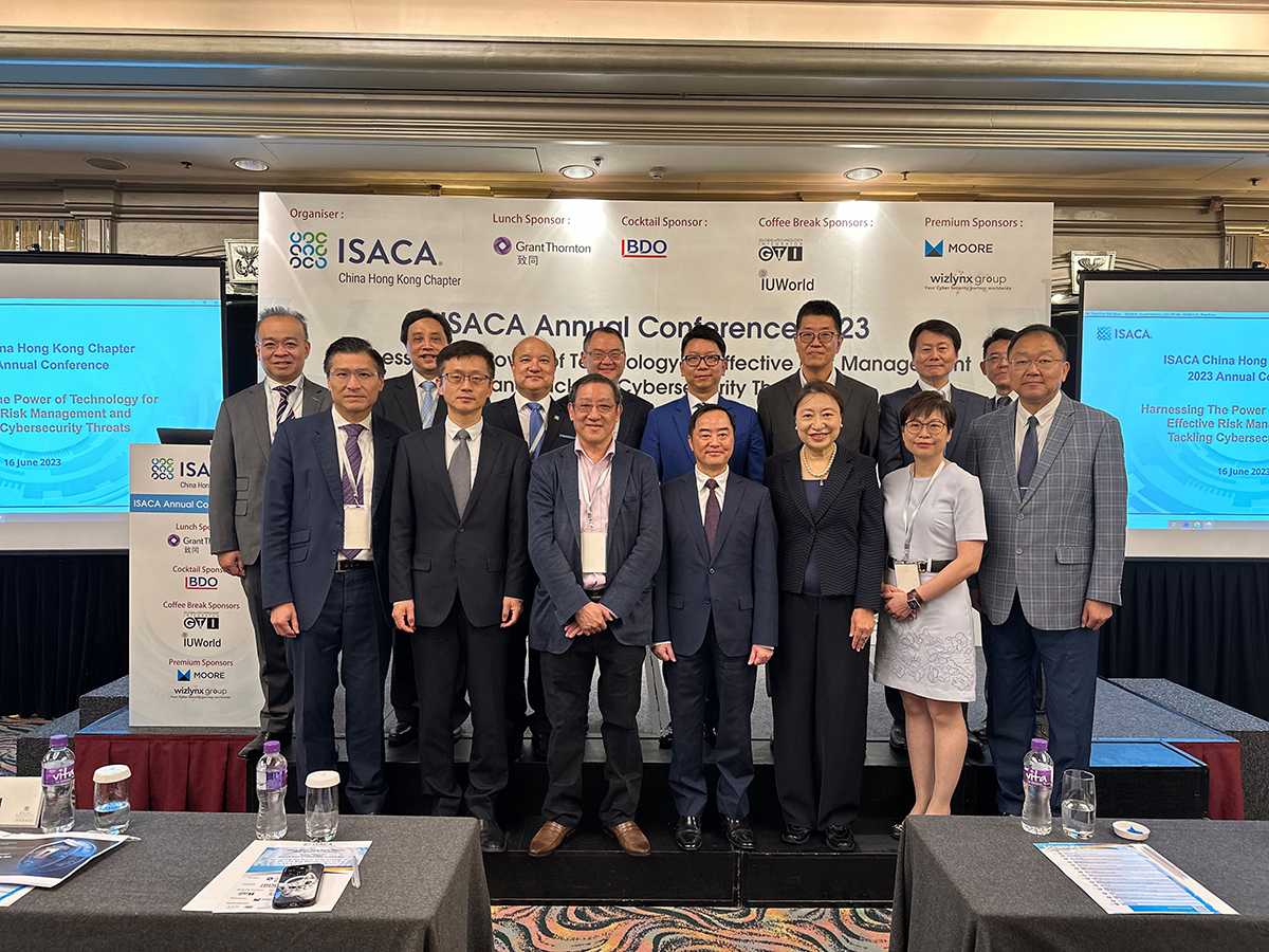 Ir Tony Wong, Government Chief Information Officer (middle in the 1st row), in group photo with Mr Eugene Ha, President, ISACA China Hong Kong Chapter (3rd left in the 1st row), 崔峰先生, 青年工作部部門二級巡視員of the Liaison Office of the Central People's Government in the HKSAR (2nd left in the 1st row), Ms Susanna Chiu, Past President & Strategic Advisory Committee Member, ISACA China Hong Kong Chapter (3rd right in the 1st row), Ms Carol Lee, Vice-president, ISACA China Hong Kong Chapter (2nd right in the 1st row), Hon Duncan Chiu, Legislative Council Member (Technology & Innovation Constituency) (leftmost), and Prof Hon William Wong Kam-fai, Legislative Council Member (Election Committee) (rightmost) at the “ISACA China Hong Kong Chapter Annual Conference 2023”.