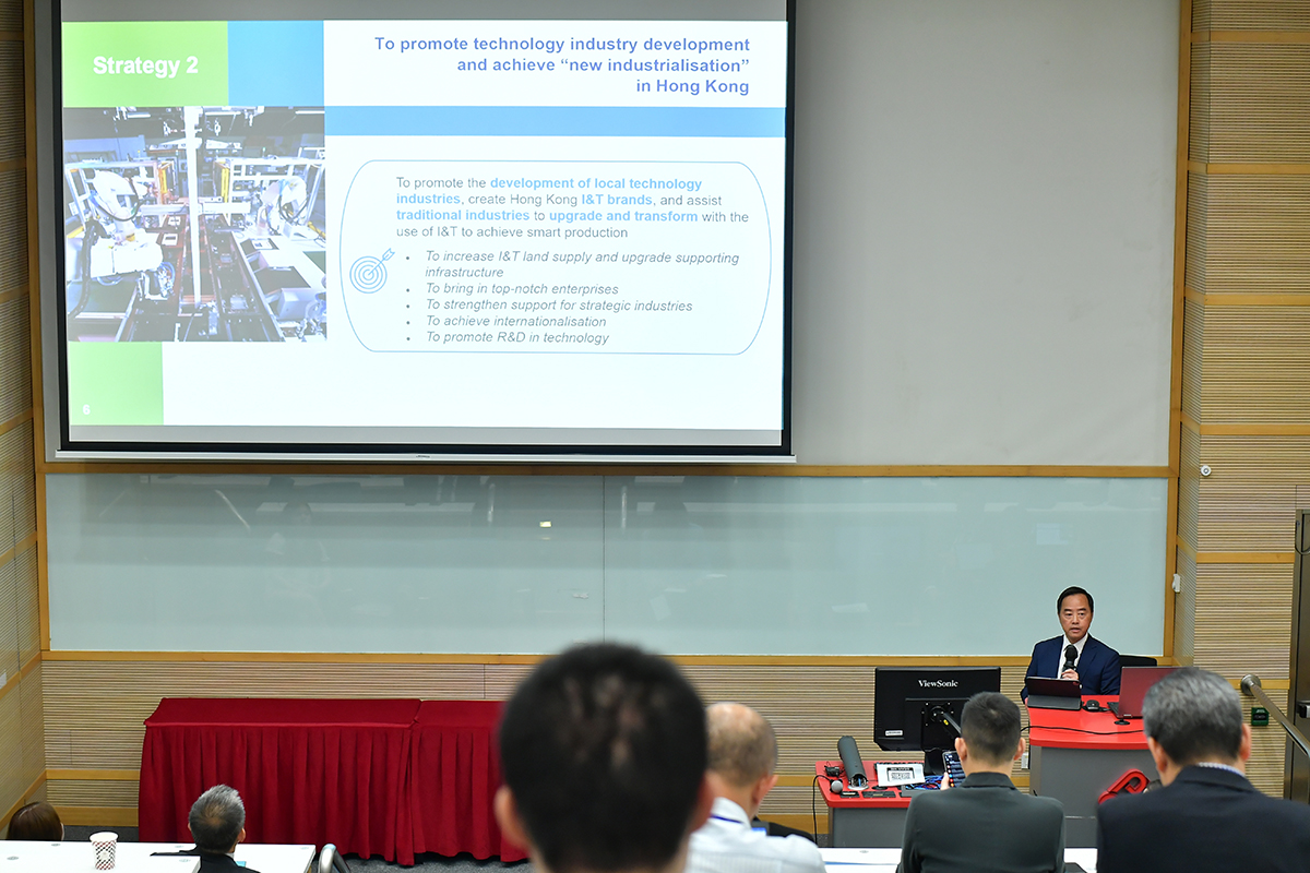 Ir Tony Wong, Government Chief Information Officer, delivered presentation at the “Intelligent Transportation Systems Hong Kong – Annual Technical Forum”.