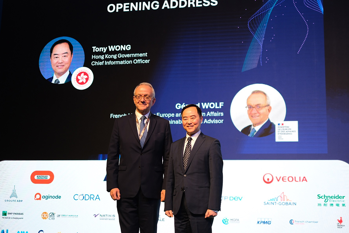 Ir Tony Wong, Government Chief Information Officer, and Mr Gérard Wolf, International Sustainable City Federator to the French Minister of Europe and Foreign Affairs, co-opened the “France Seminar”.