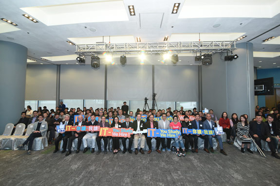 Group Photo taken by Officiation Guests and all other Guests down the stage – photo 4